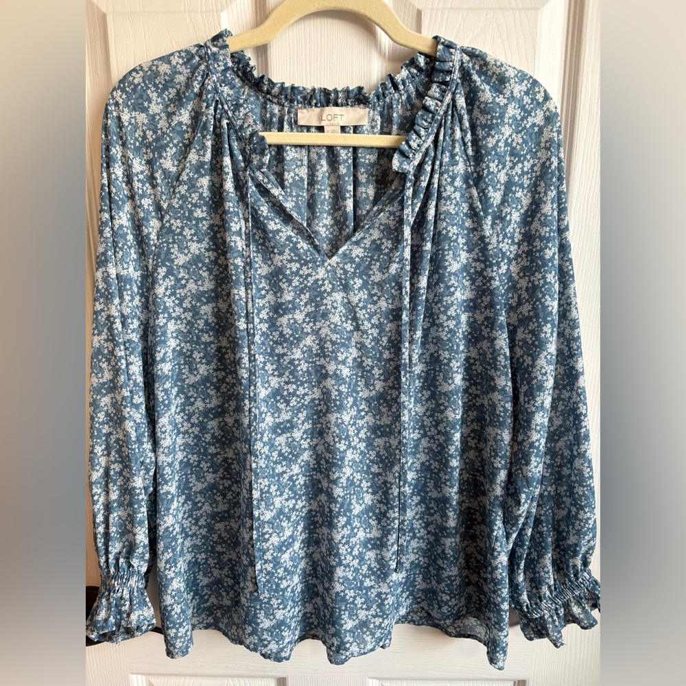 LOFT Notch-neck Blue and White Floral Print Blouse, Size Medium